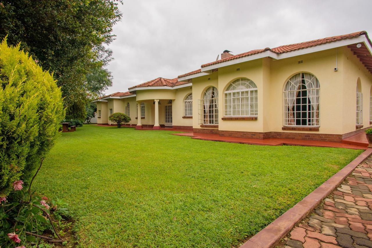 Art Lodges Harare Buitenkant foto