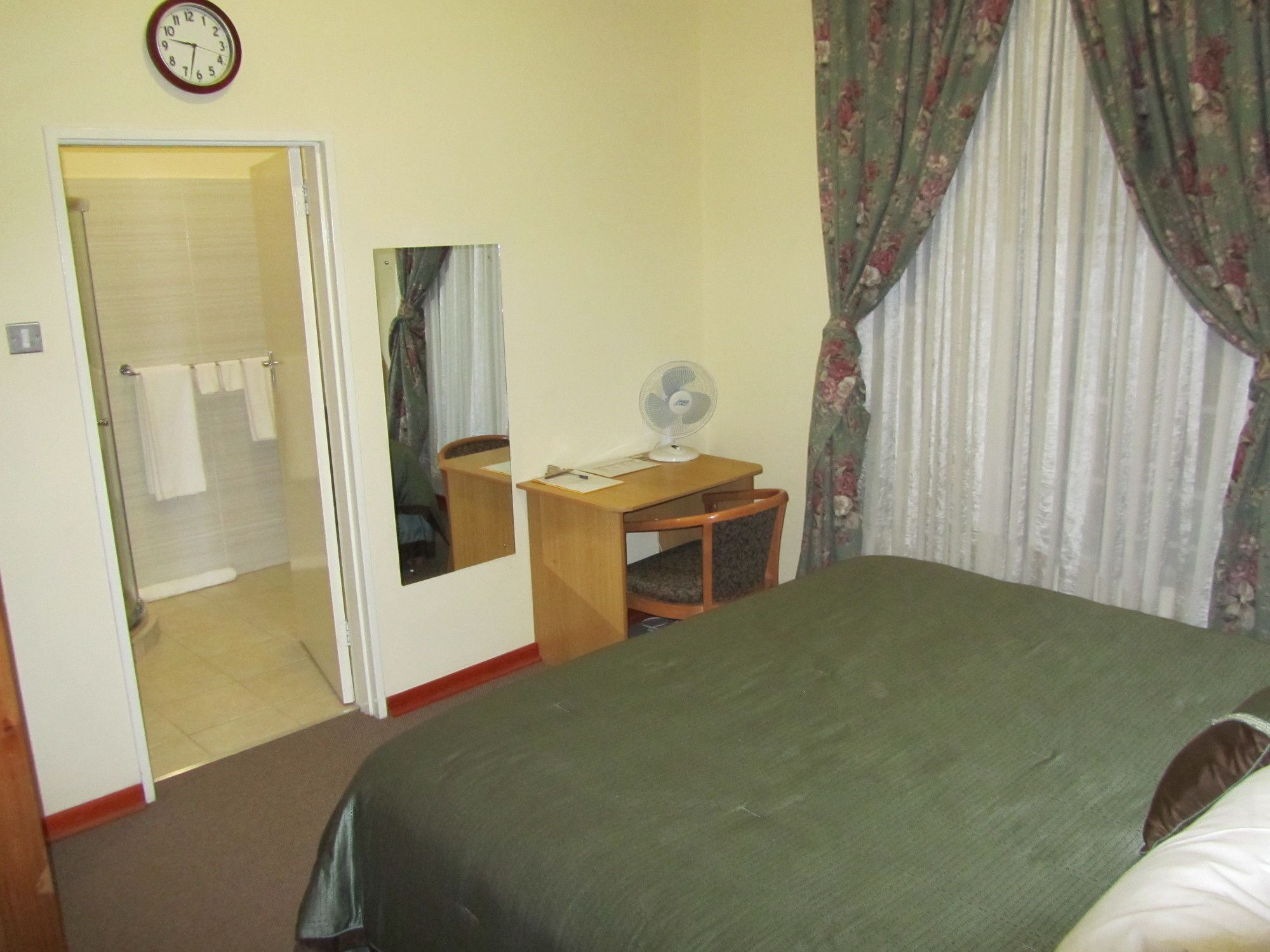 Art Lodges Harare Buitenkant foto