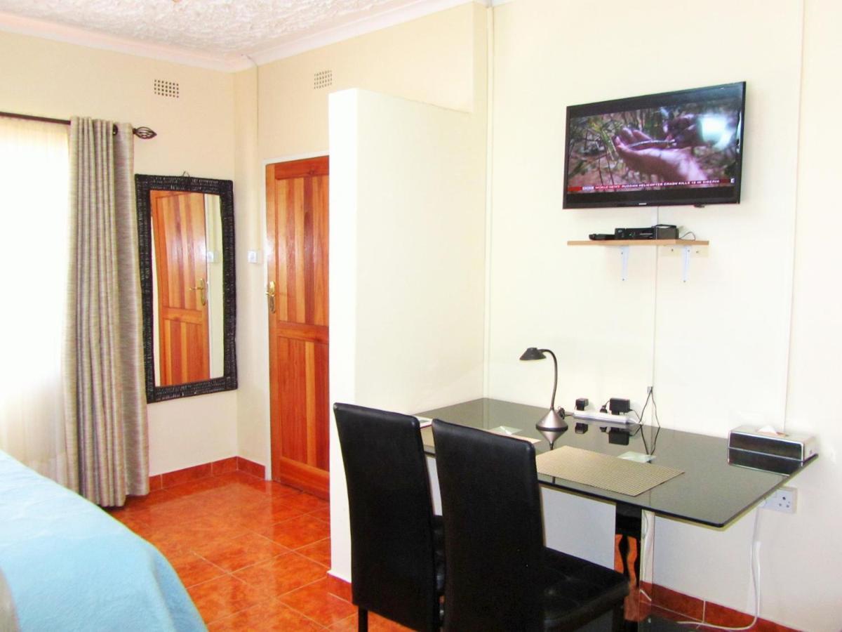 Art Lodges Harare Buitenkant foto