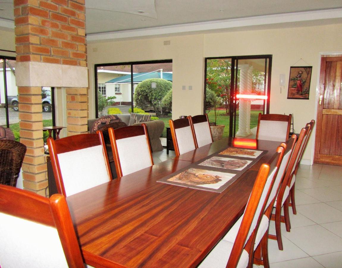 Art Lodges Harare Buitenkant foto