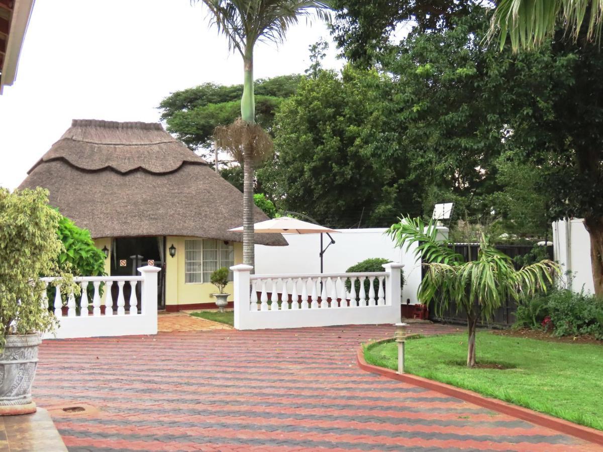 Art Lodges Harare Buitenkant foto