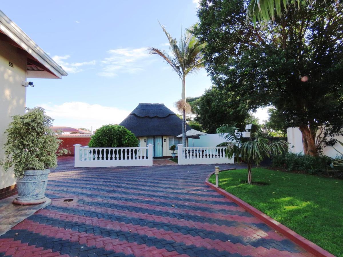 Art Lodges Harare Buitenkant foto